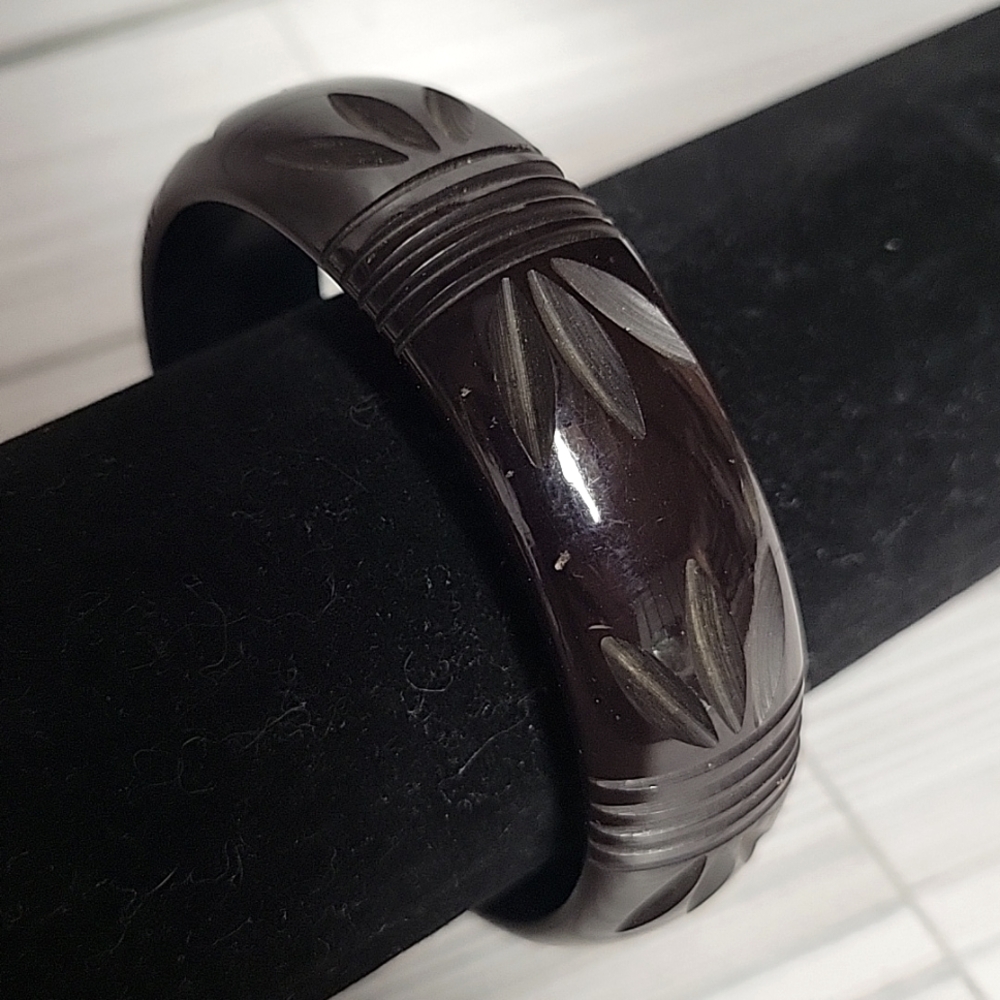 Bakelite Carved Black Geometric Bangle Bracelet Size 7.75 To 8 C29